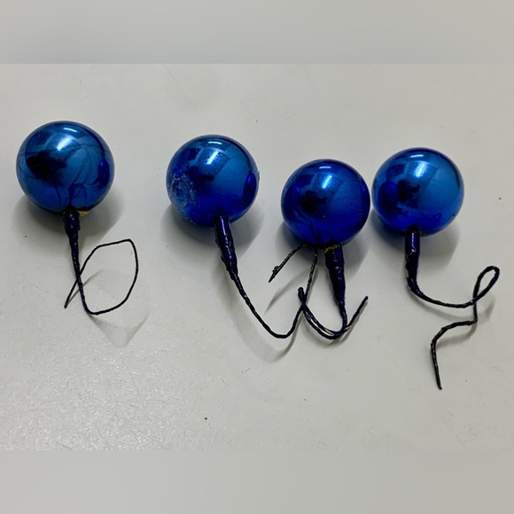 Set of 4 Vintage Blue Globe Christmas Tree Ornaments - Picture 2 of 7